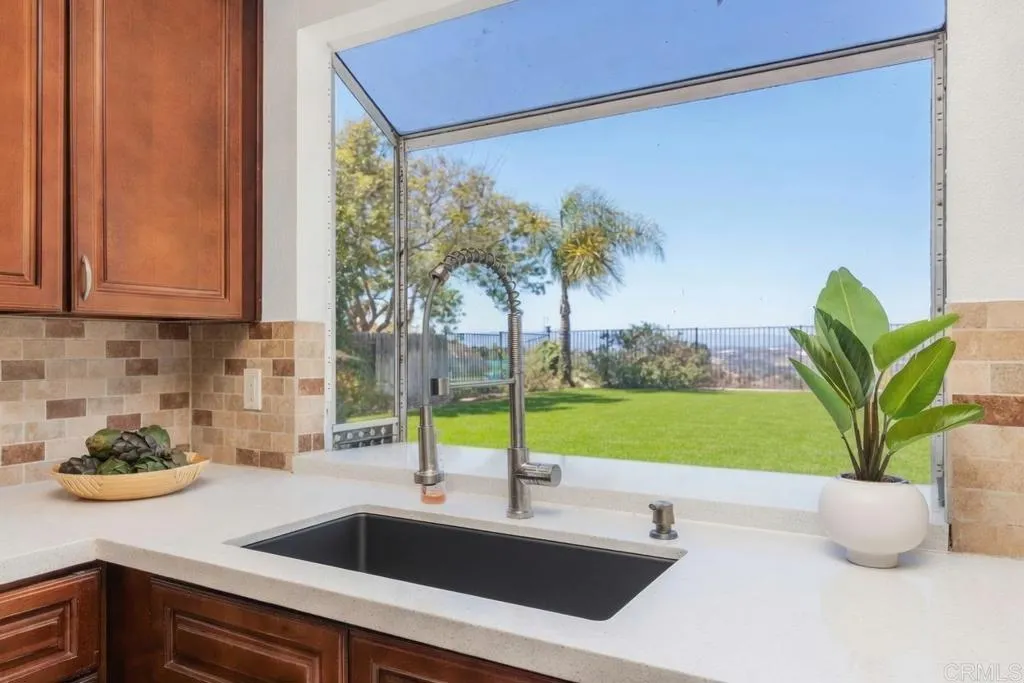 https://cdn.realtyfeed.com/cdn/127/306751880/5c916adac1fbf1d1eec24336ee74556e.webp