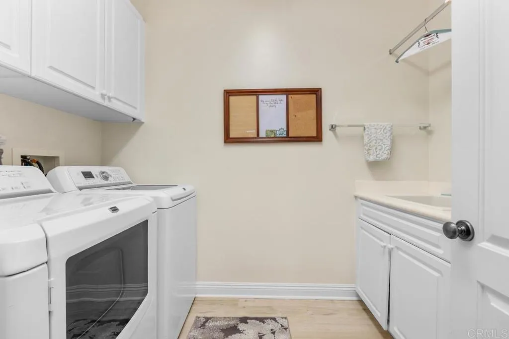 https://cdn.realtyfeed.com/cdn/127/306751883/27bcc42d5be24e7df633cc4bdee50837.webp
