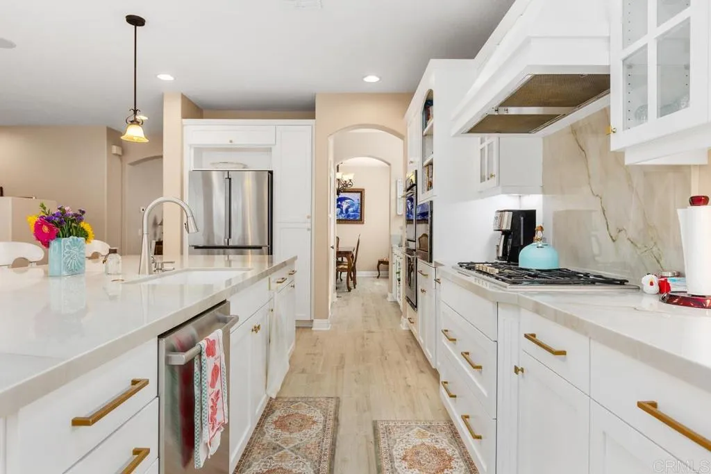https://cdn.realtyfeed.com/cdn/127/306751883/330f14953b474feead6dd89b0df7020a.webp