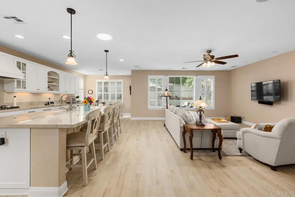 https://cdn.realtyfeed.com/cdn/127/306751883/47c89a218fbf780afb6562ed4e3164df.webp