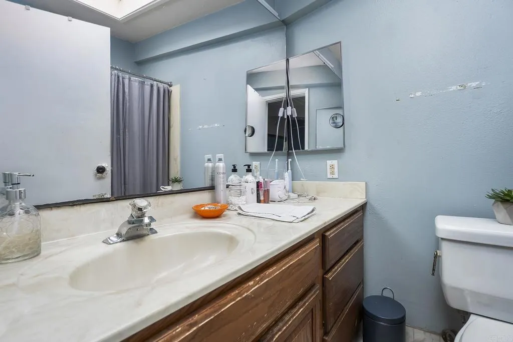 https://cdn.realtyfeed.com/cdn/127/306751884/786dd1d0eef0604cfab9bc7f5abeb51e.webp