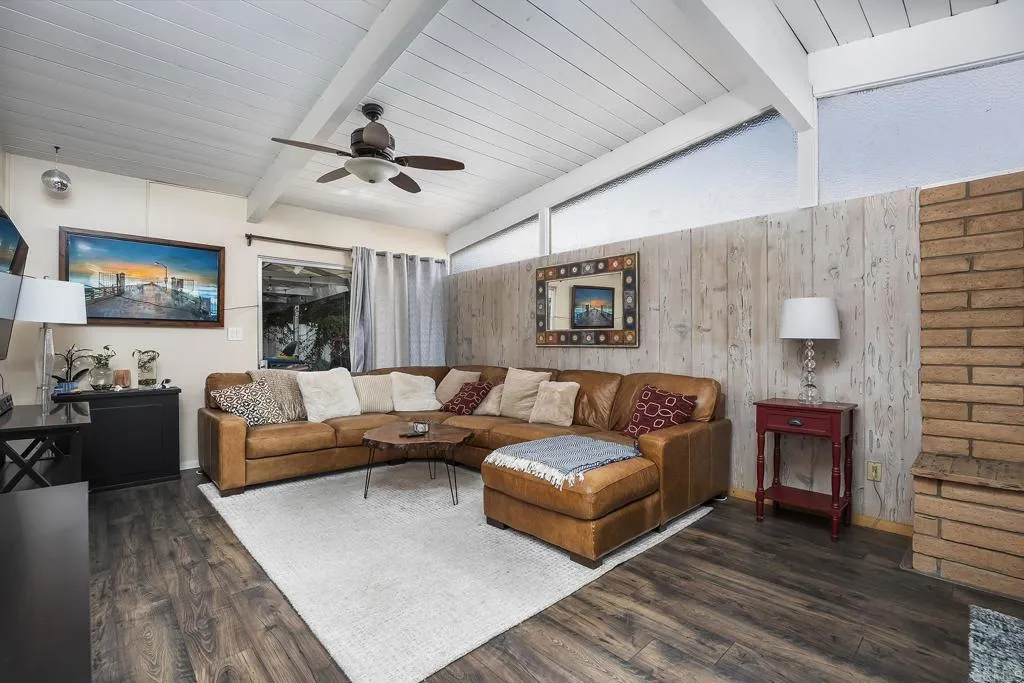 https://cdn.realtyfeed.com/cdn/127/306751884/8530c6a638a137dcadfeb81440e8430d.webp