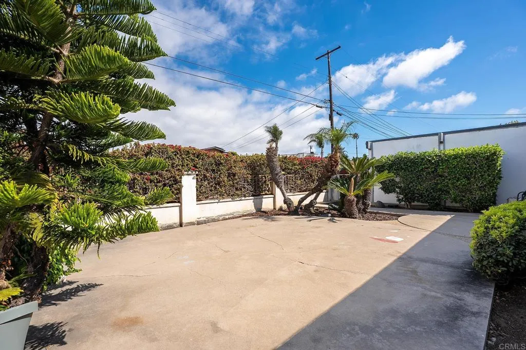 https://cdn.realtyfeed.com/cdn/127/306751884/da6adbb7d2ece83e933991be05ca7f4d.webp