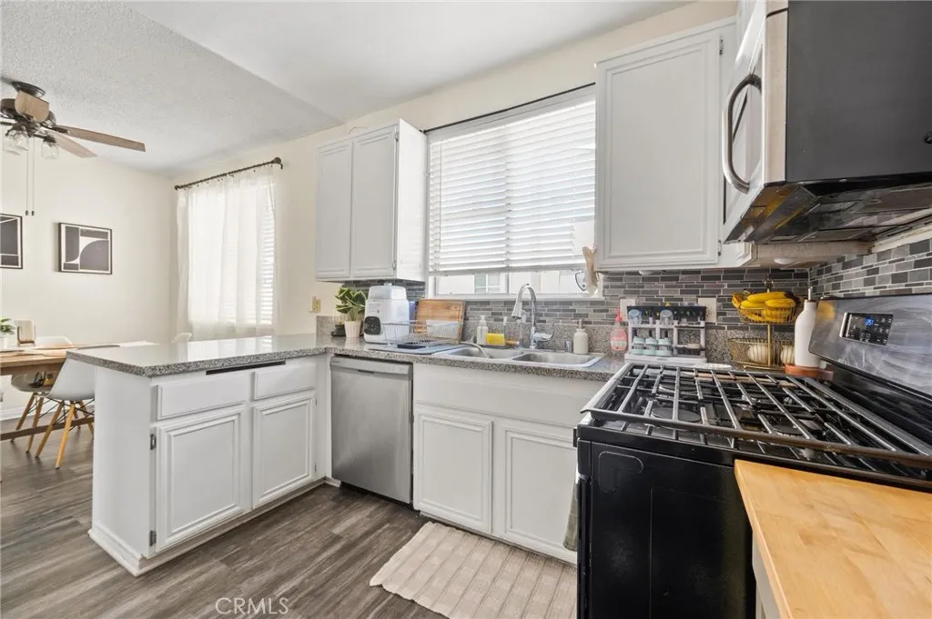 13901 Olive View Lane Unit 42, Sylmar, CA 91342 - Photo 5 of 22, Sylmar, CA