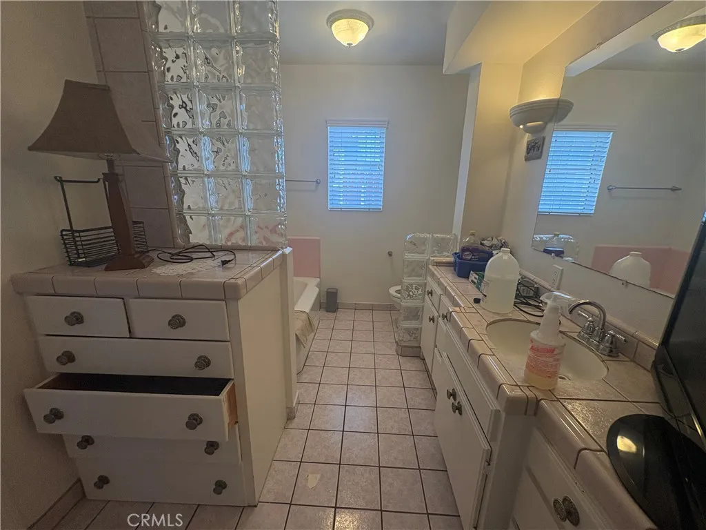 9407 Dorothy, South Gate, CA 90280 - Photo 5 of 12, South Gate, CA