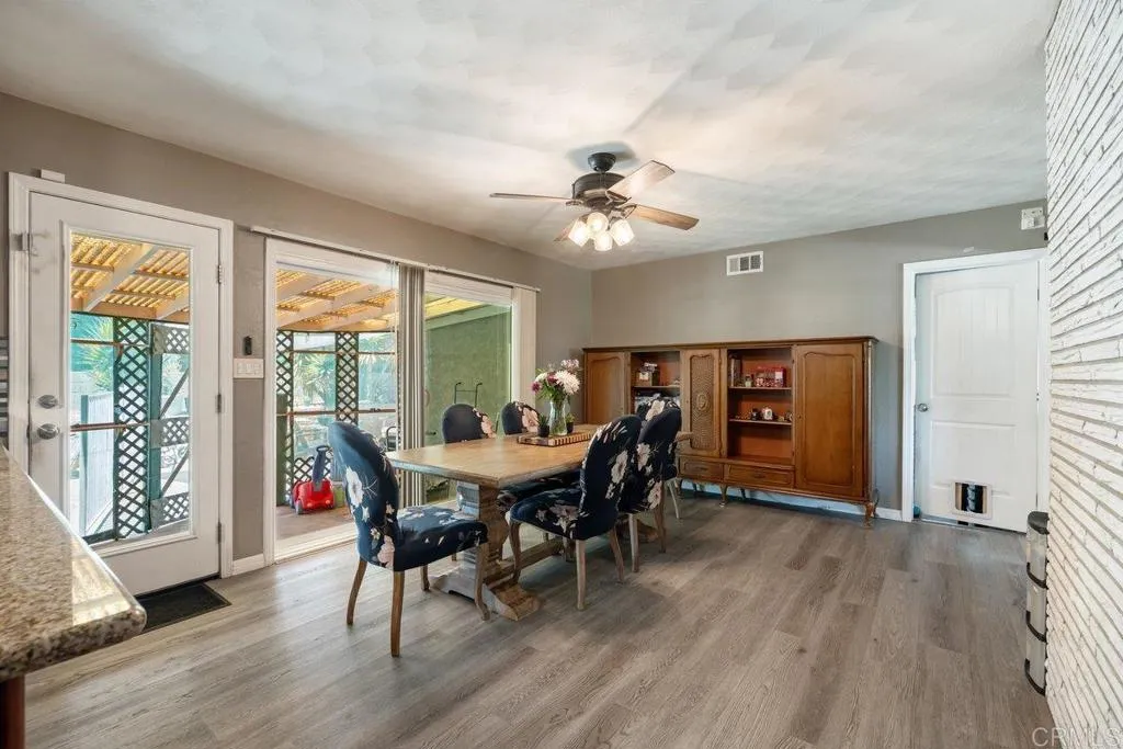 https://cdn.realtyfeed.com/cdn/127/306751937/3e6d709eed844642cfae9c4714990f86.webp