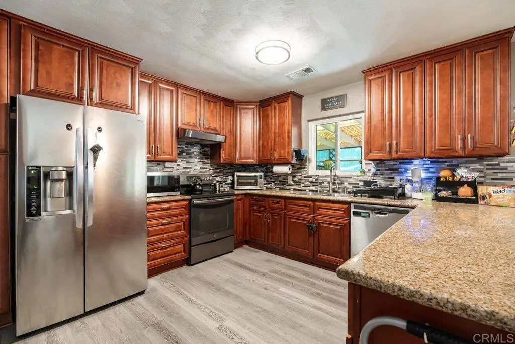 https://cdn.realtyfeed.com/cdn/127/306751937/6bc7293a13dce43e7fa843789d6efc5c.webp
