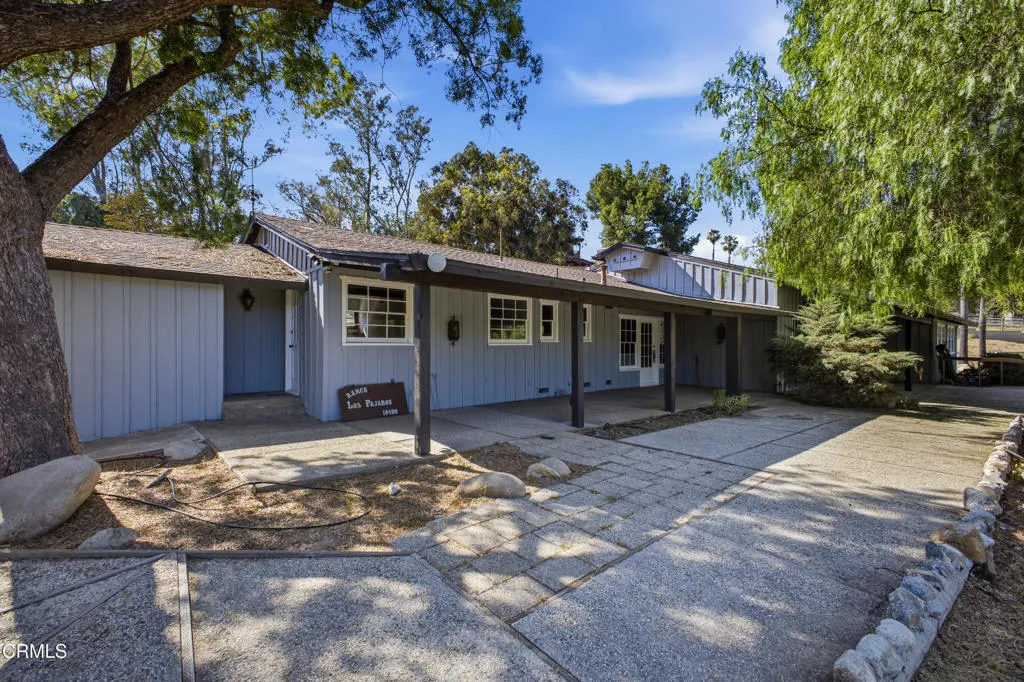 10400 Mcbroom Street, Los Angeles, CA 91040 - Photo 2 of 35, Los Angeles, CA