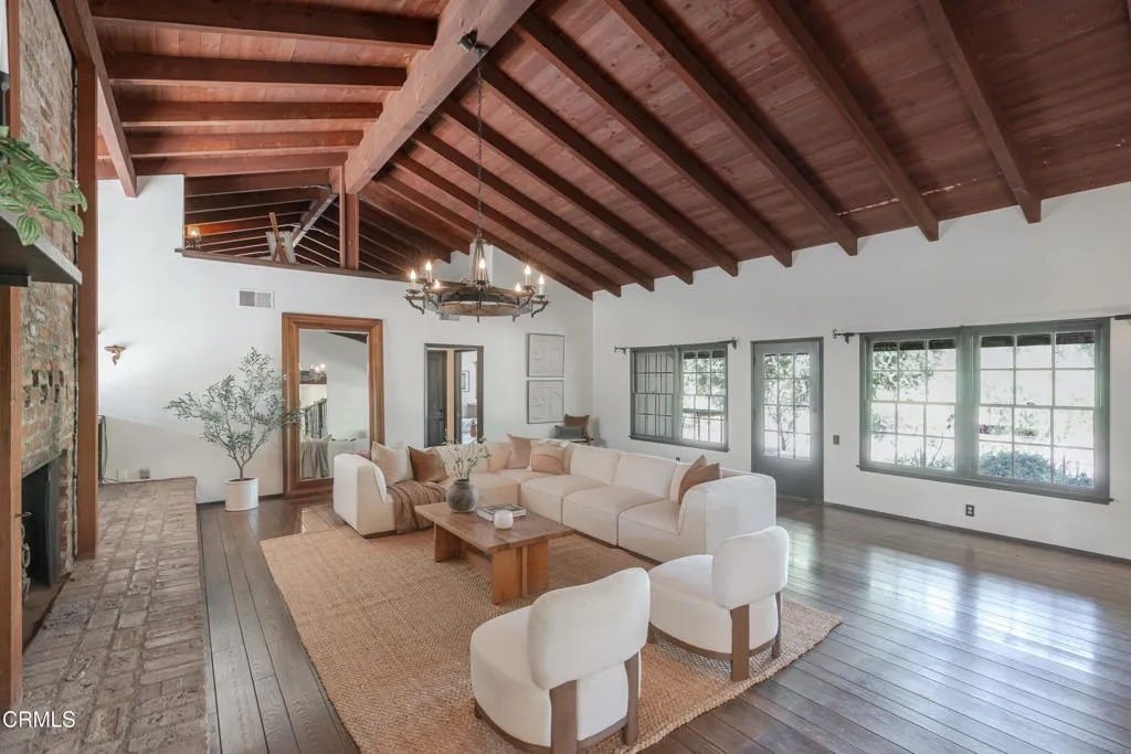 10400 Mcbroom Street, Los Angeles, CA 91040 - Photo 3 of 35, Los Angeles, CA