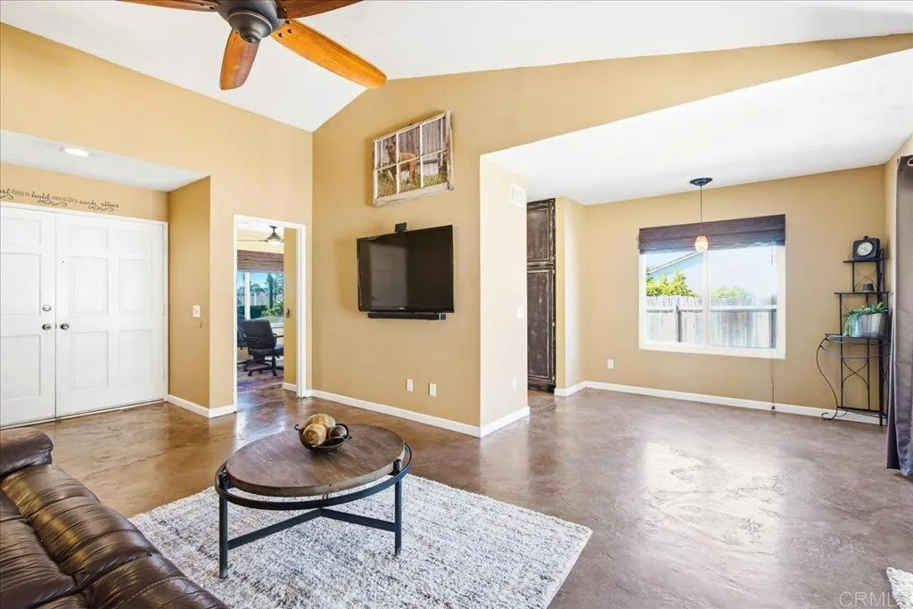 https://cdn.realtyfeed.com/cdn/127/306751965/1556e33bf691c4e9ef86f0f61b71cb6e.webp