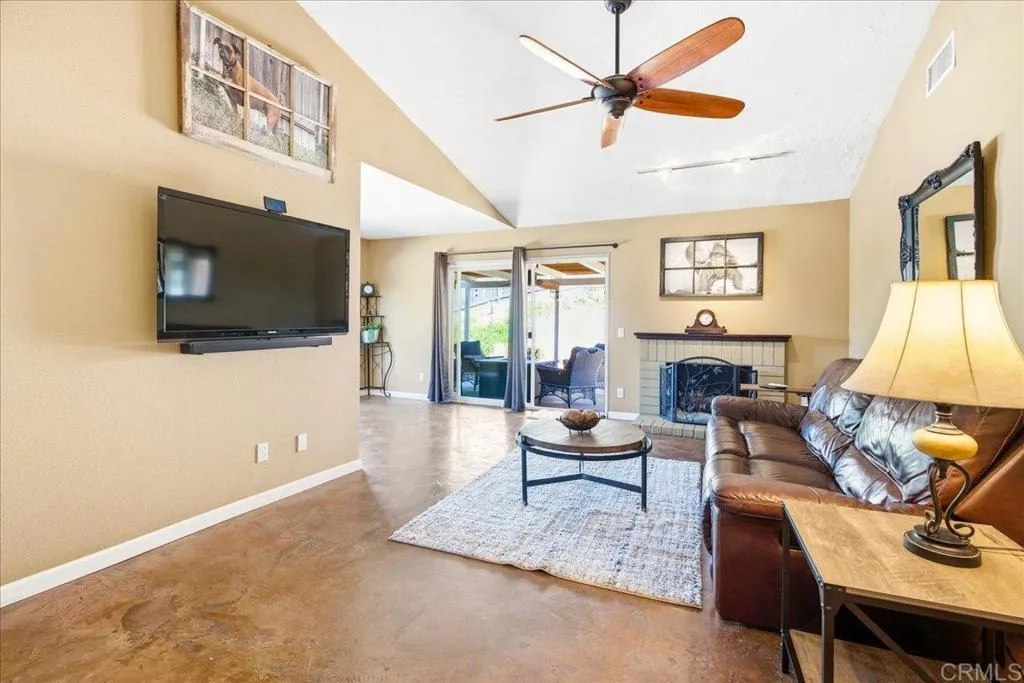 329 Calle Adela, San Marcos, CA 92069 - Photo 4 of 39, San Marcos, CA