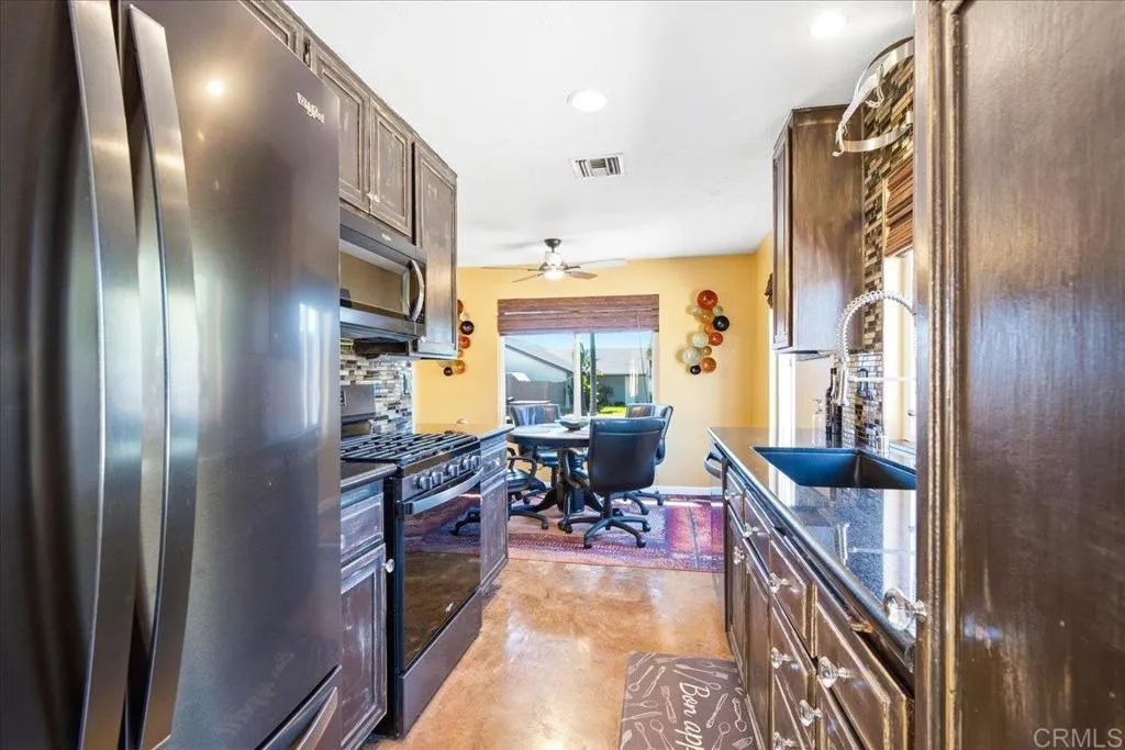 https://cdn.realtyfeed.com/cdn/127/306751965/7c2484c3170ede95f7a54cfde16e80eb.webp