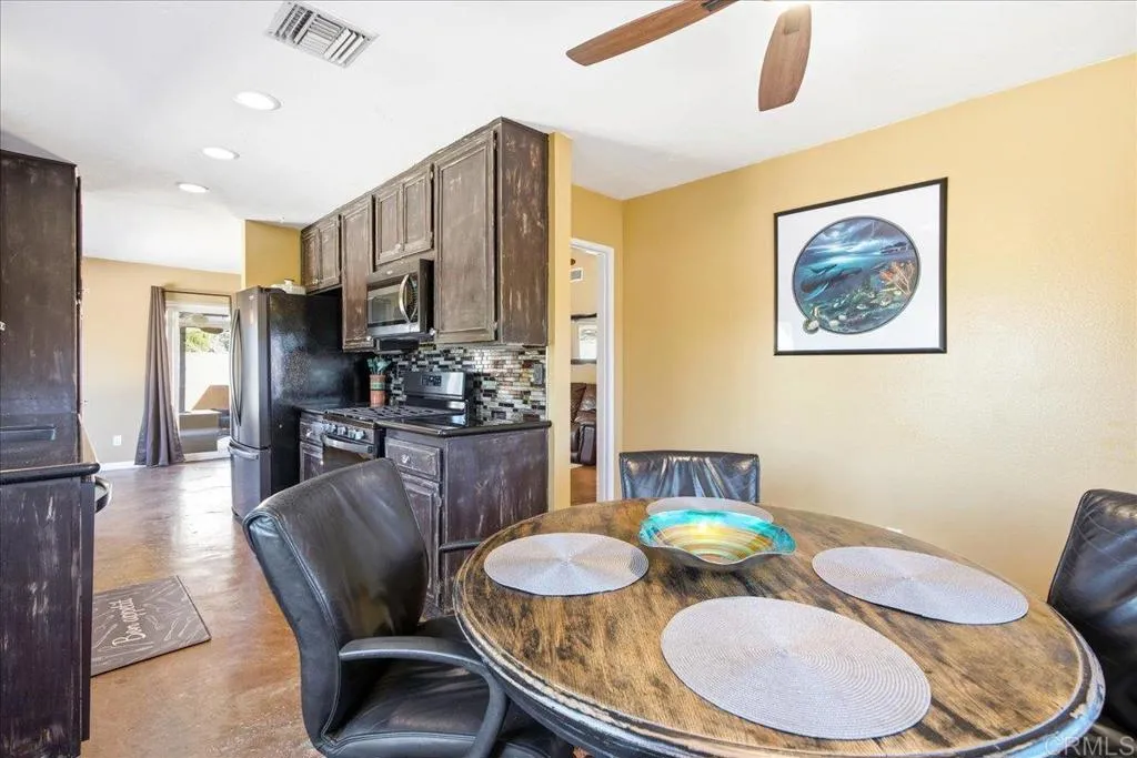https://cdn.realtyfeed.com/cdn/127/306751965/83745b6b86dc9216511b2914b6734c11.webp