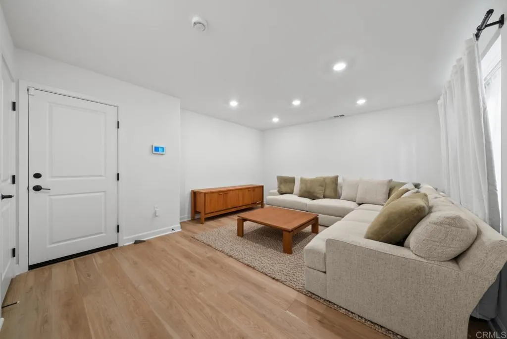 https://cdn.realtyfeed.com/cdn/127/306752086/09f3991fd1679bc66f9582c347256a94.webp