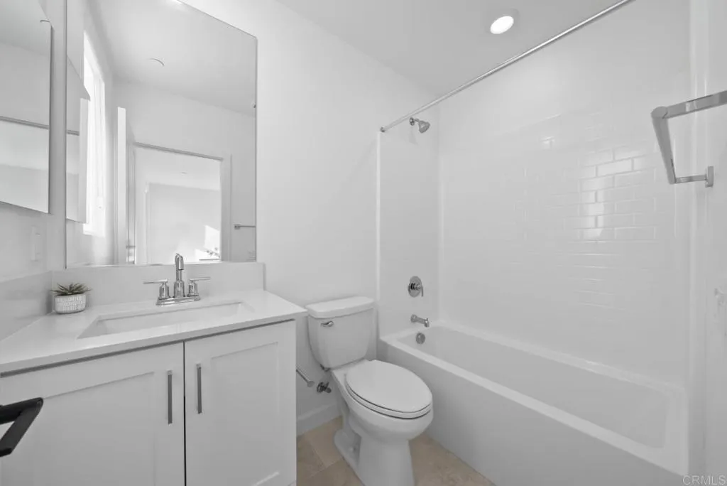 https://cdn.realtyfeed.com/cdn/127/306752086/38917a3c504e1db97ca8200ef0cc4ee4.webp
