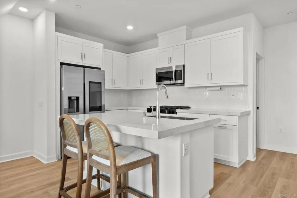 https://cdn.realtyfeed.com/cdn/127/306752086/5fb415d69808d1eb2dc854df92db2753.webp