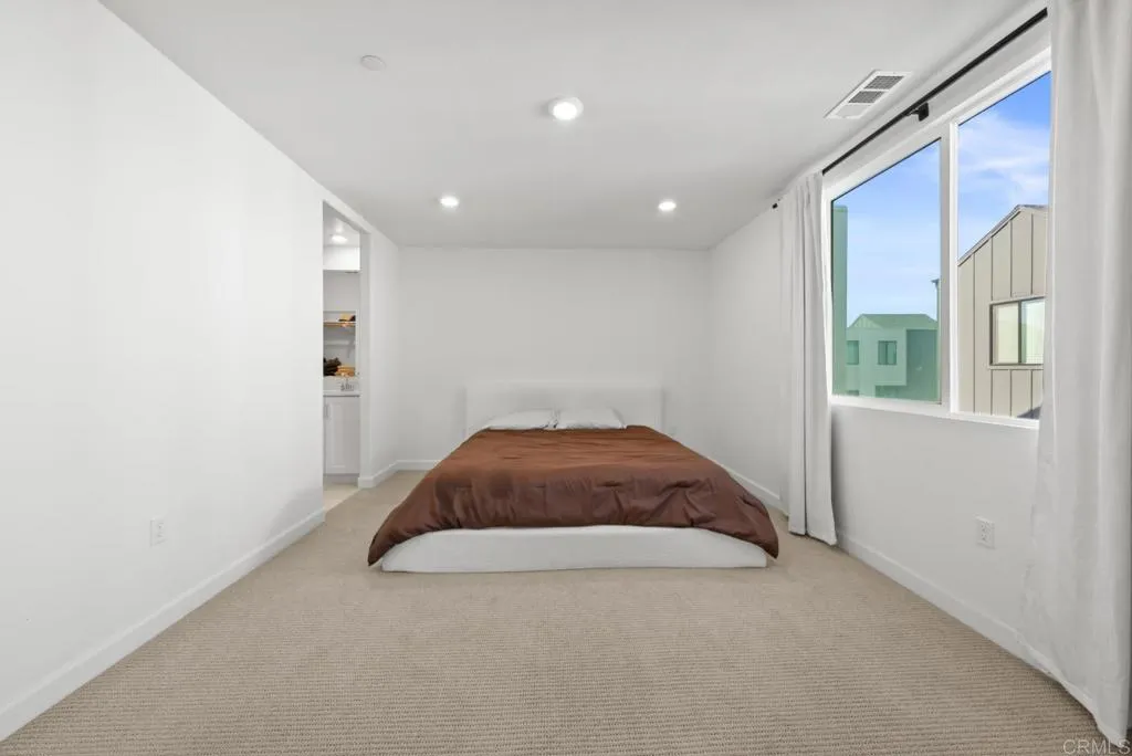 https://cdn.realtyfeed.com/cdn/127/306752086/d956a5315bedc505b90d4b3d3afe1ace.webp