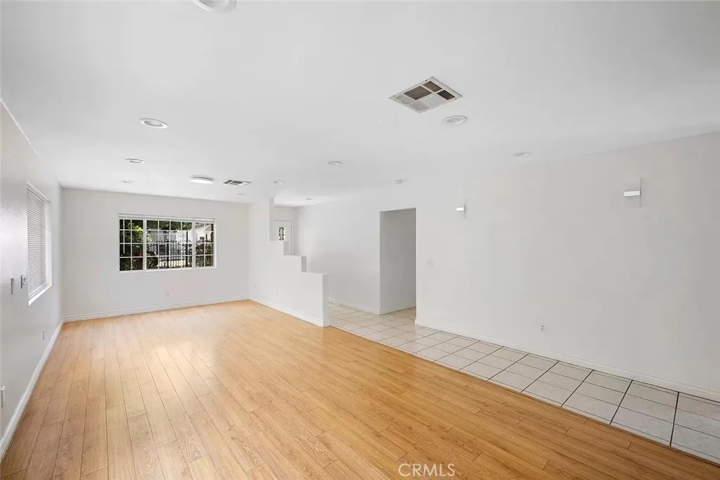 Sylmar, CA 91342