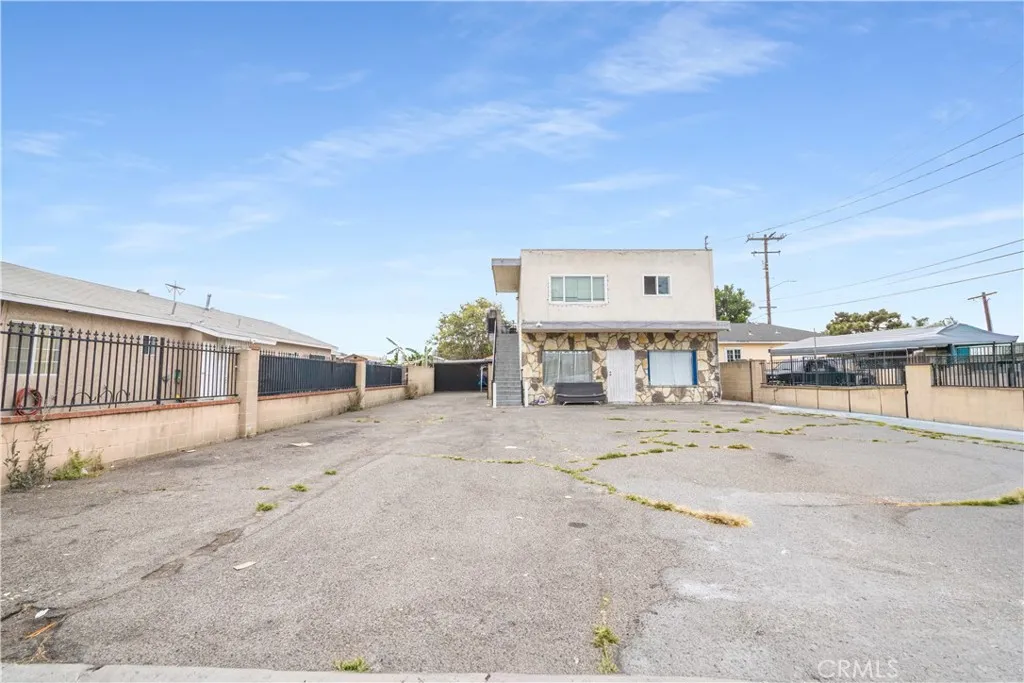 608 E Central Avenue, Santa Ana, CA 92707 - Main photo, Santa Ana, CA