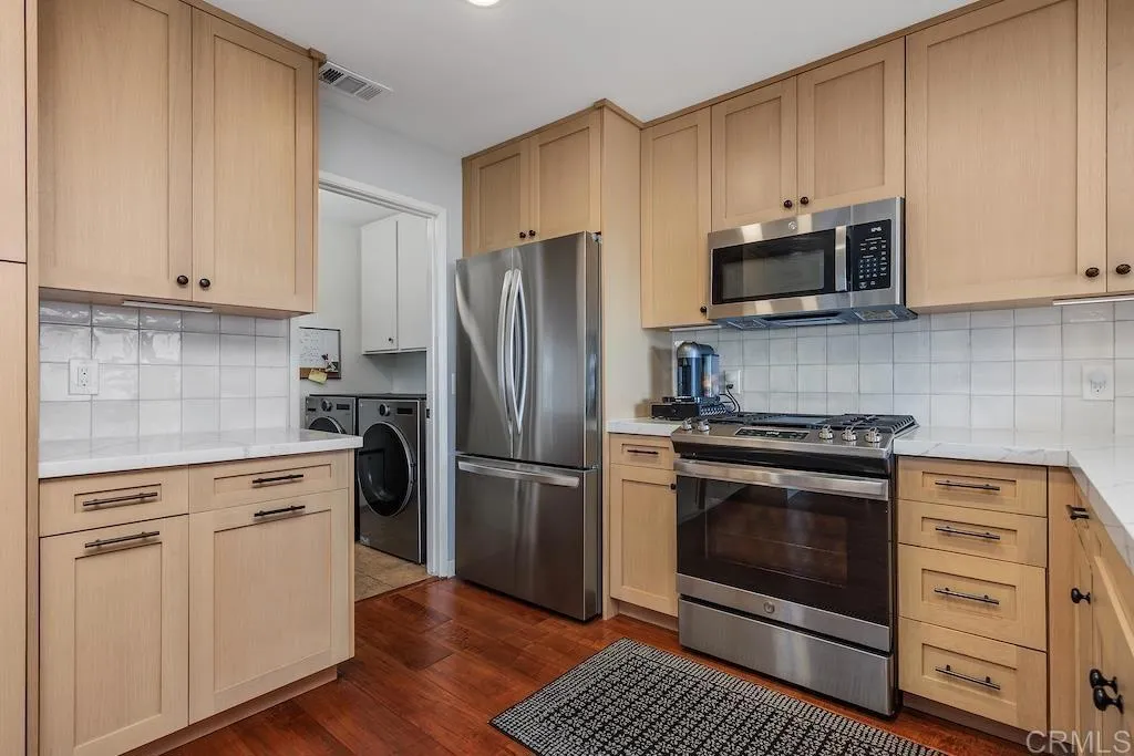 https://cdn.realtyfeed.com/cdn/127/306752153/9a982401ef1bcc81fdb61e63cc4e114c.webp