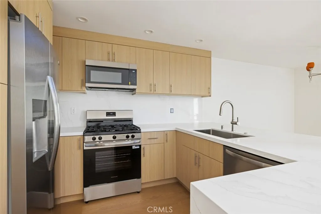 1007 S. Catalina Avenue Unit 106, Redondo Beach, CA 90277 - Photo 4 of 29, Redondo Beach, CA