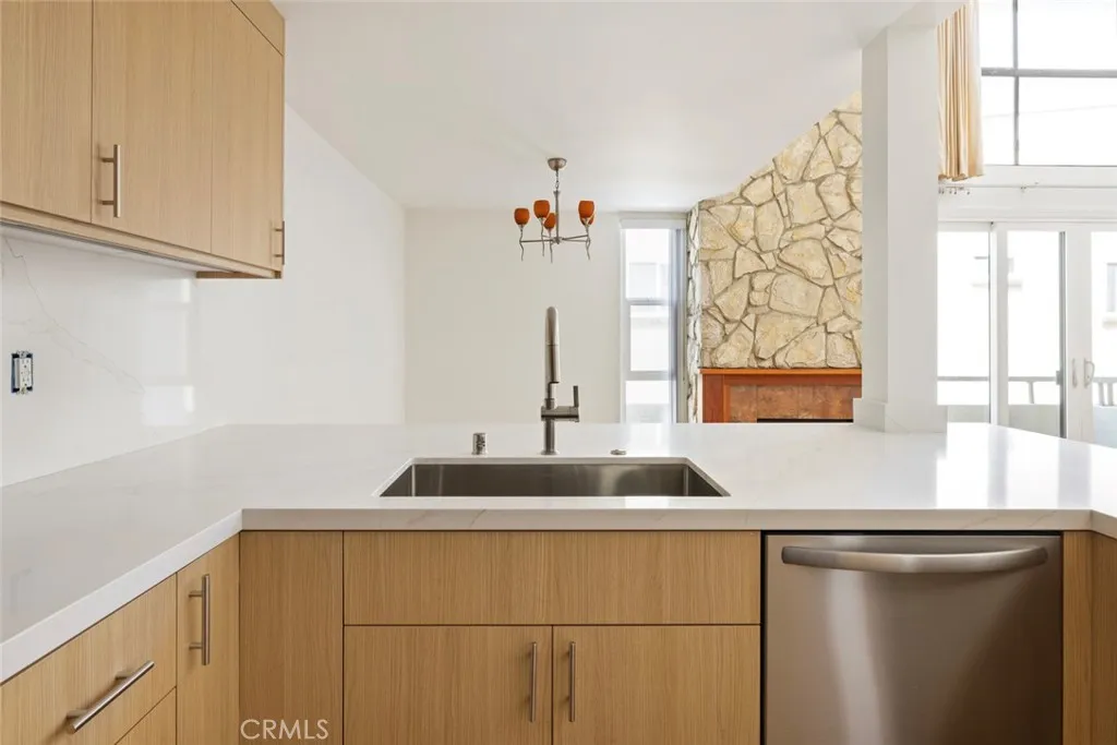 1007 S. Catalina Avenue Unit 106, Redondo Beach, CA 90277 - Photo 3 of 29, Redondo Beach, CA
