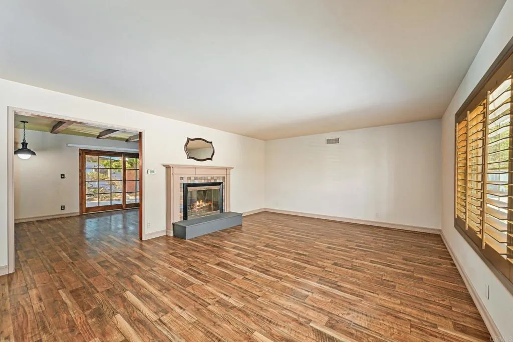 https://cdn.realtyfeed.com/cdn/127/306752162/2aca2661209cfdf79be63453e5ac4859.webp