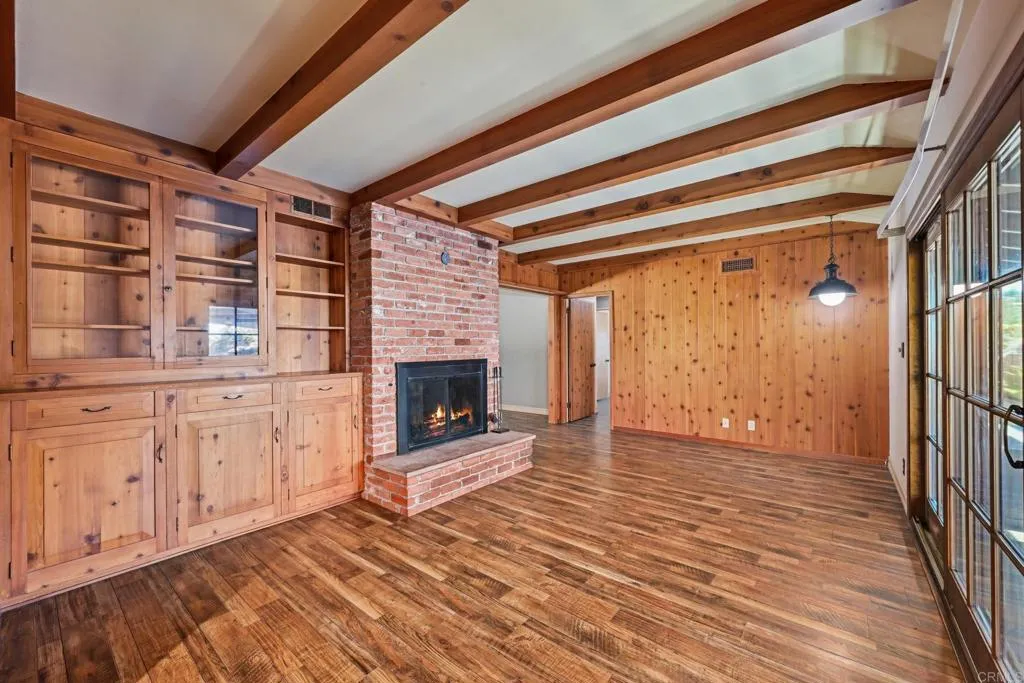 https://cdn.realtyfeed.com/cdn/127/306752162/5833439bddb3eea352d67caca0fc0338.webp