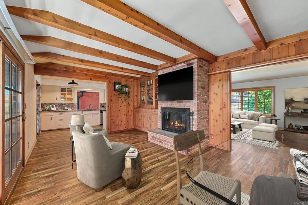 https://cdn.realtyfeed.com/cdn/127/306752162/8cb67d13e17140c05555aca5e19fb4c1.webp