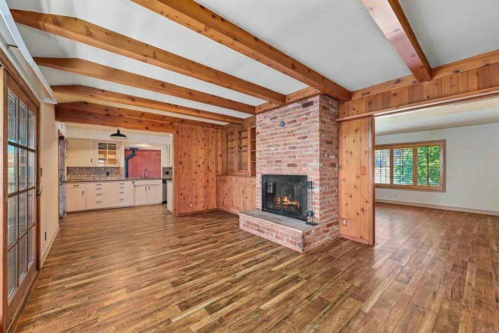 https://cdn.realtyfeed.com/cdn/127/306752162/9631cc0283debddfc420d95c03c21ddd.webp