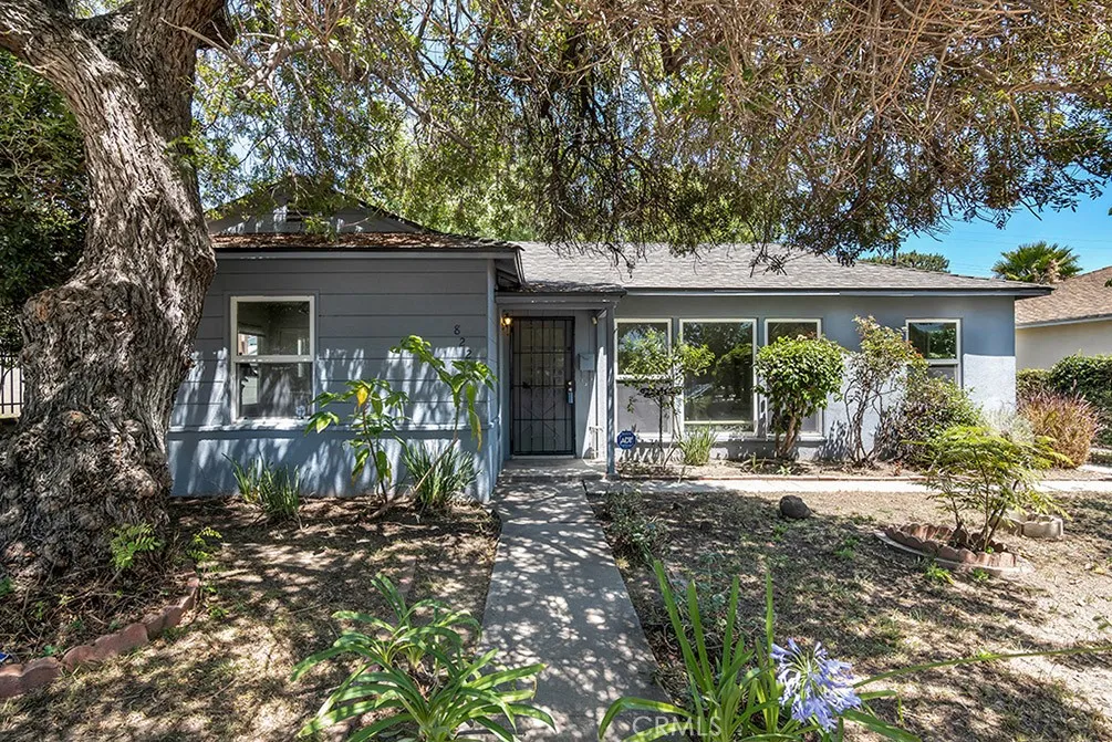 8226 WhiteOak Avenue