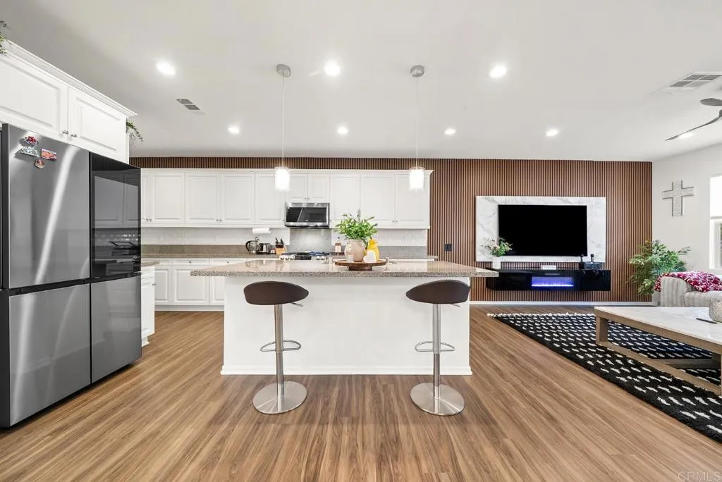 https://cdn.realtyfeed.com/cdn/127/306752317/ad1dc7887625a7c676e01aebf1b0bddc.webp