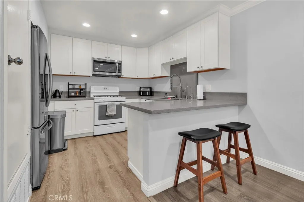 1086 Cabrillo Park Dr #d, Santa Ana, CA 92701 - Photo 2 of 31, Santa Ana, CA