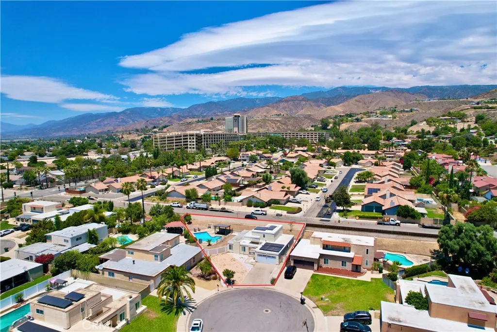 2930 Pinon Court, Highland, CA 92346 - Main photo, Highland, CA
