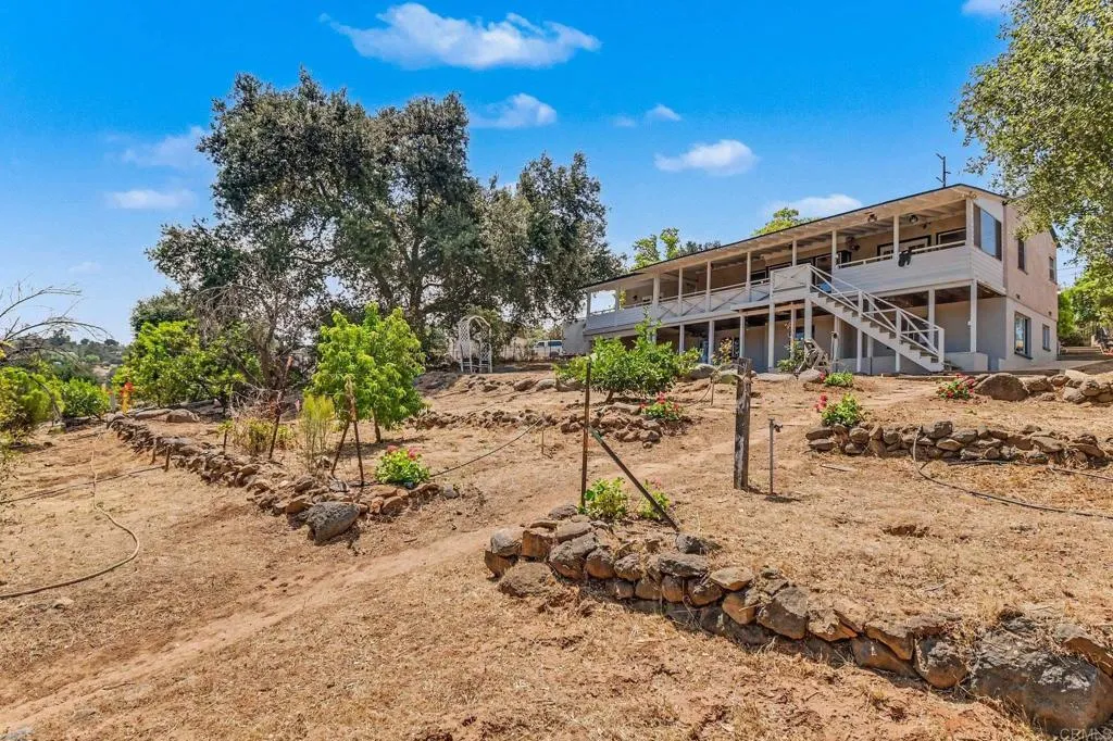 https://cdn.realtyfeed.com/cdn/127/306752381/54ce982a118555bc588e7b21be8d012c.webp