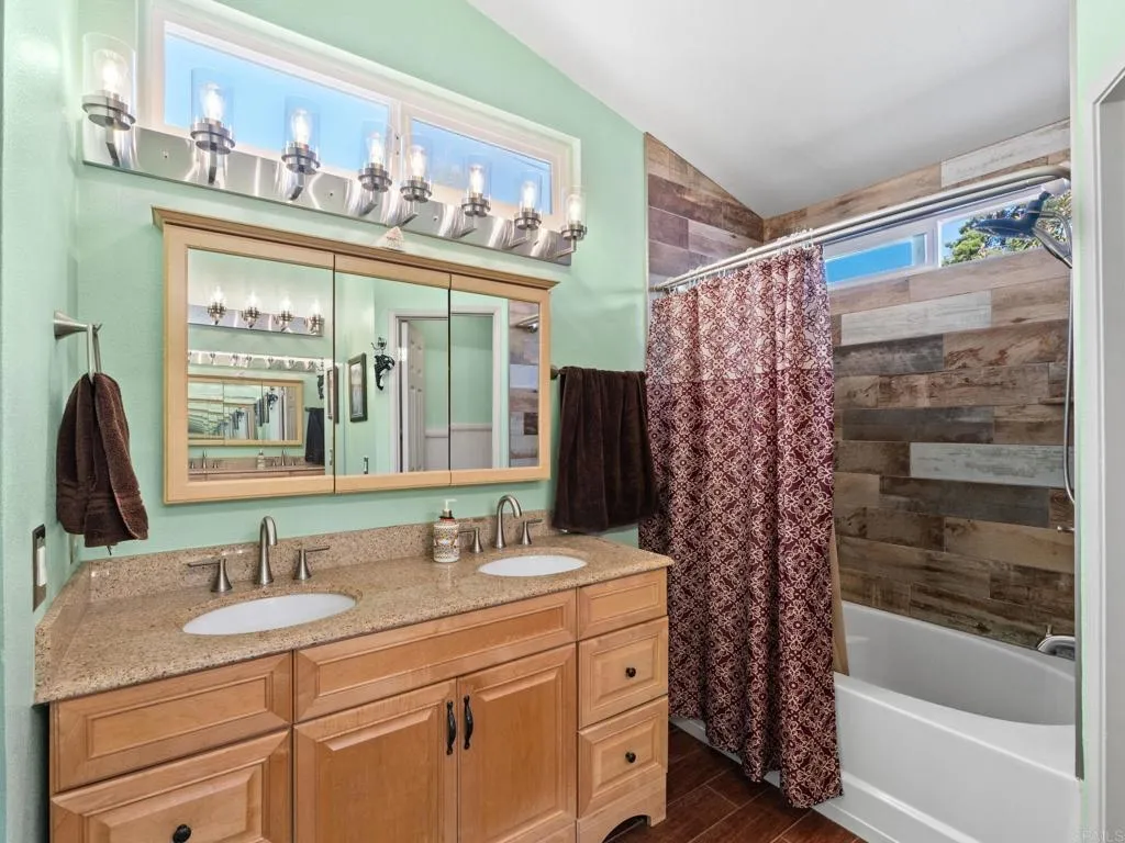 https://cdn.realtyfeed.com/cdn/127/306752404/2ce247e88074c1e1faba2e15e65e461e.webp