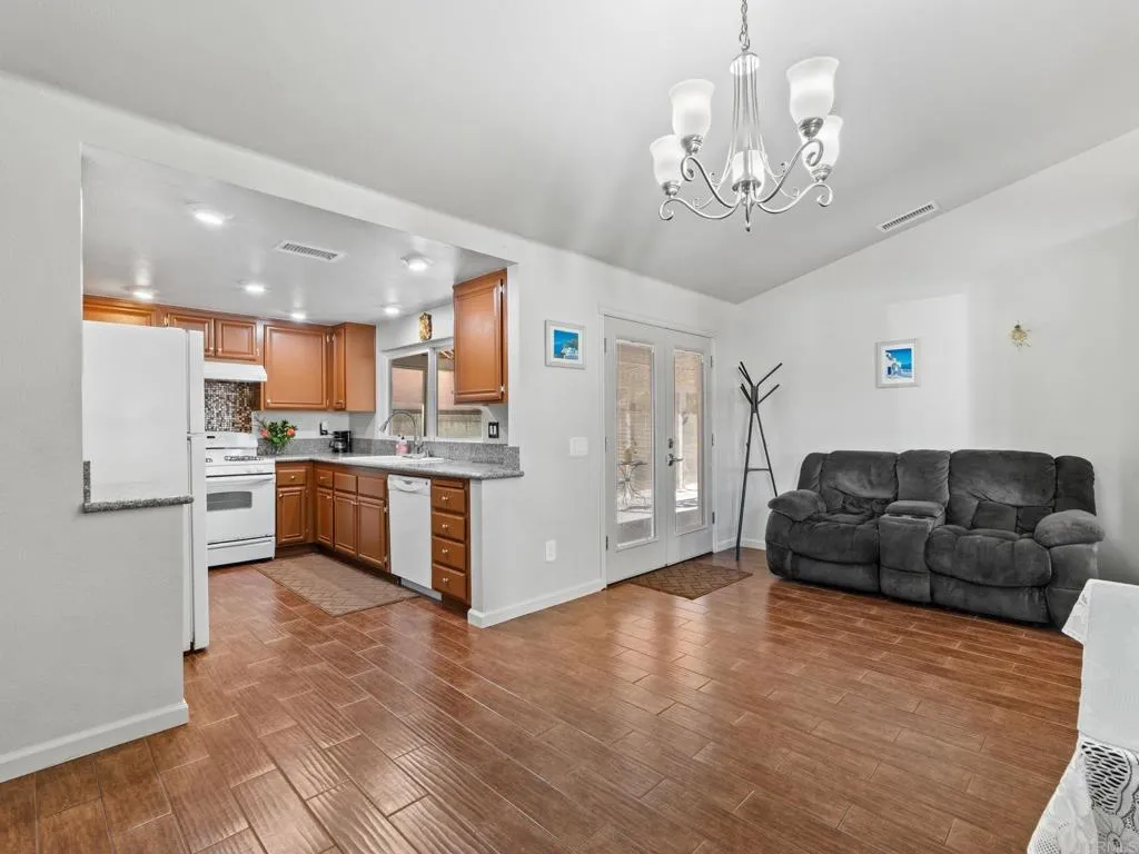 https://cdn.realtyfeed.com/cdn/127/306752404/4de6dfd675286b097c959a699aa2aacf.webp