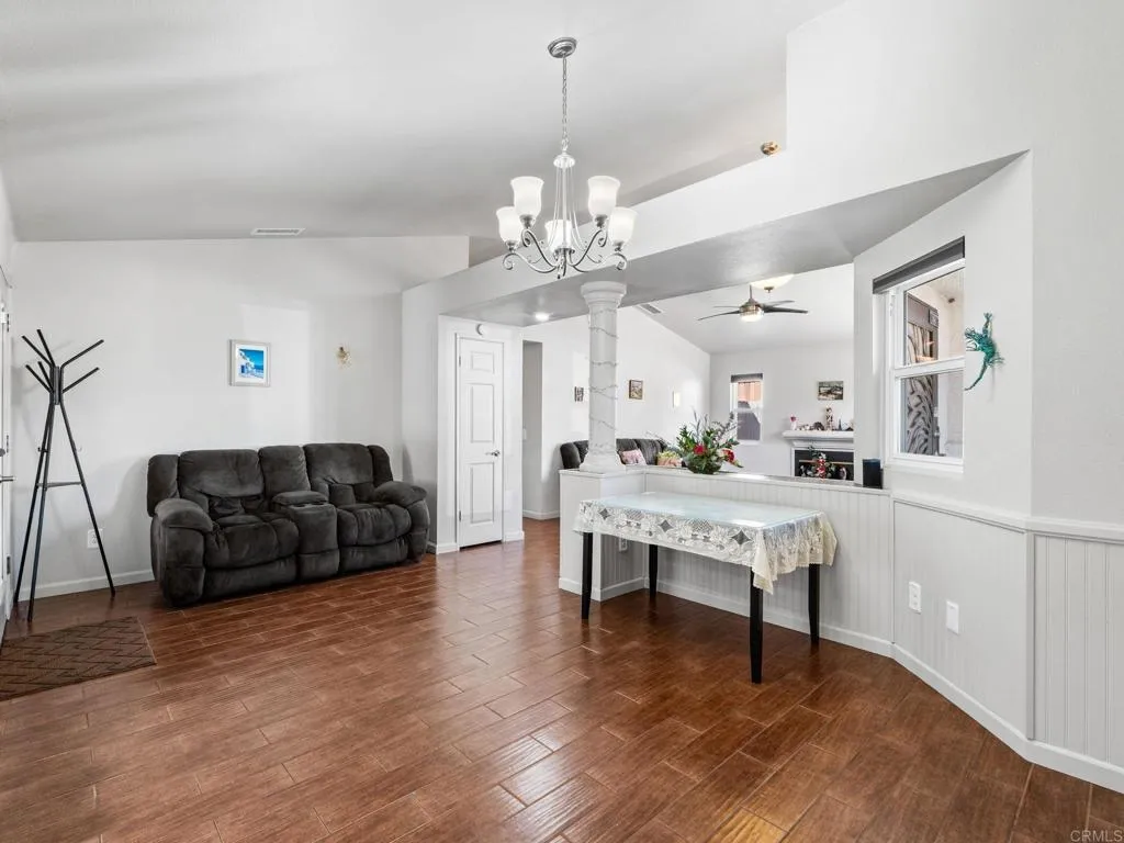 https://cdn.realtyfeed.com/cdn/127/306752404/598ddee76b40bf89ca5120426da70a3e.webp