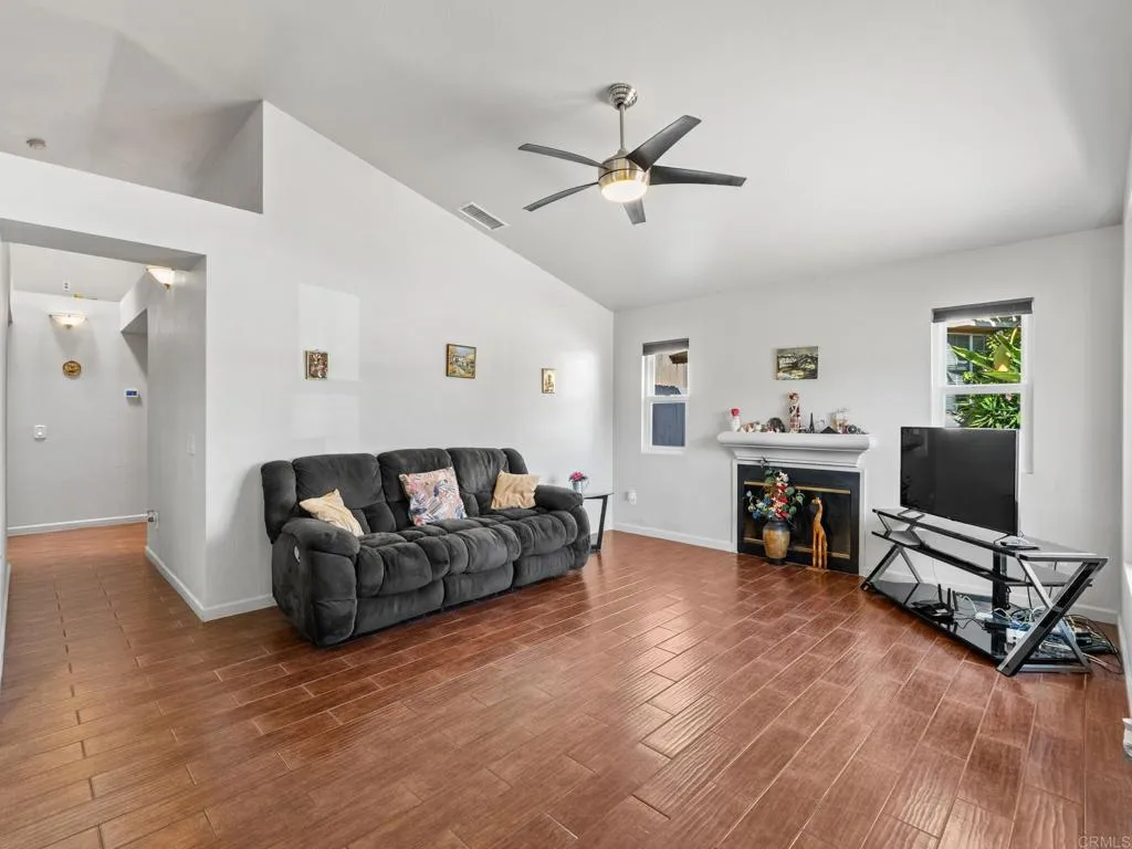 https://cdn.realtyfeed.com/cdn/127/306752404/6fdaed3cea0f9e10636534d856858734.webp