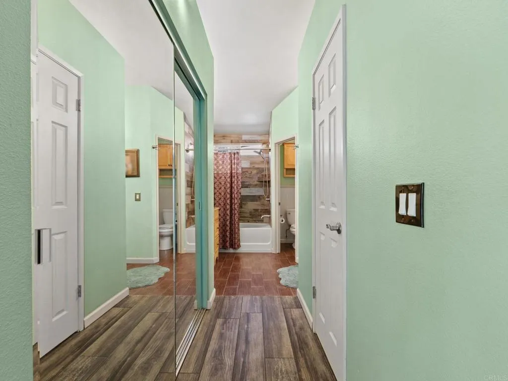 https://cdn.realtyfeed.com/cdn/127/306752404/88656327177116be6424f62bb6aa8ac8.webp