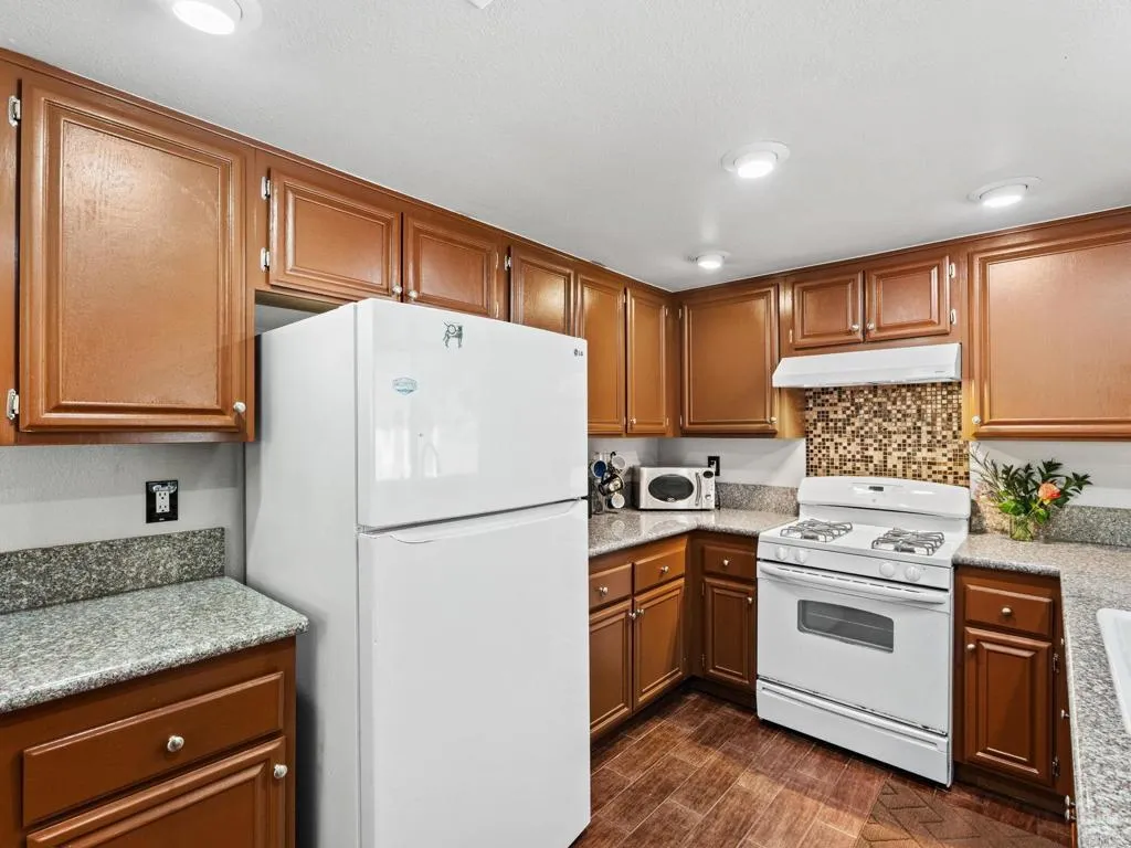 https://cdn.realtyfeed.com/cdn/127/306752404/8da3318338d4db3b3bd65024a611b097.webp