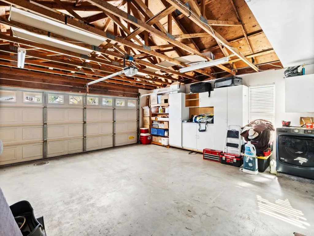 https://cdn.realtyfeed.com/cdn/127/306752404/f2d343c6d762846fec3e80042d97e672.webp
