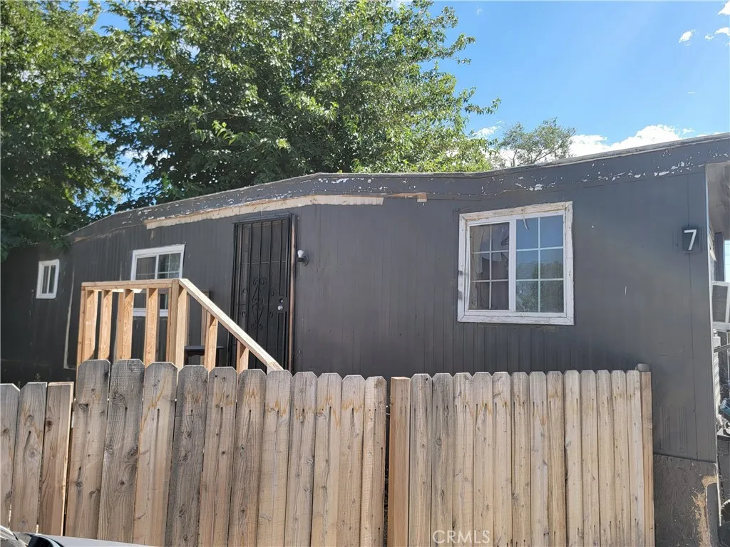45541 30th St East Unit 7, Lancaster, CA 93535 - Photo 2 of 23, Lancaster, CA