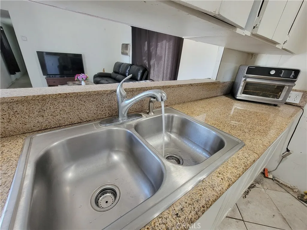 45541 30th St East Unit 7, Lancaster, CA 93535 - Photo 5 of 23, Lancaster, CA
