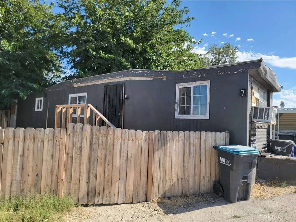 45541 30th St East Unit 7, Lancaster, CA 93535 - Main photo, Lancaster, CA