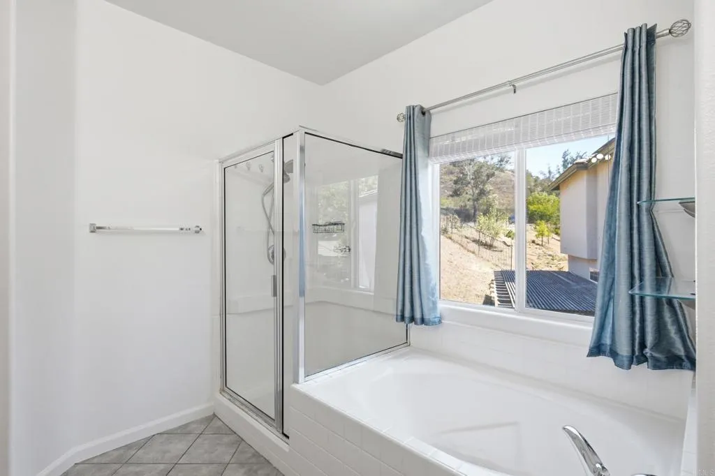 https://cdn.realtyfeed.com/cdn/127/306752448/51042ed56fac2ba5510aef6aa1f516b3.webp