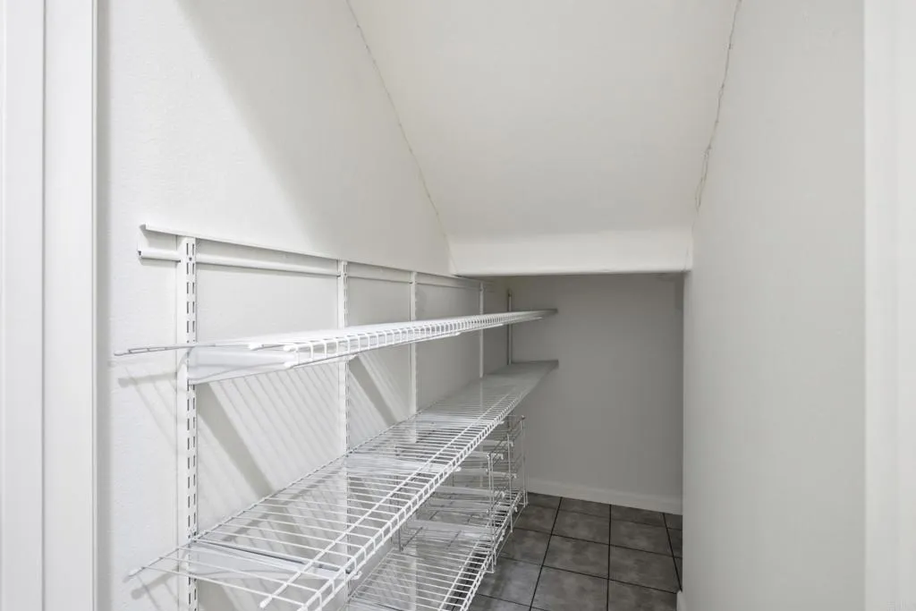 https://cdn.realtyfeed.com/cdn/127/306752448/c7a57910e788d9ca4558178c788cb897.webp