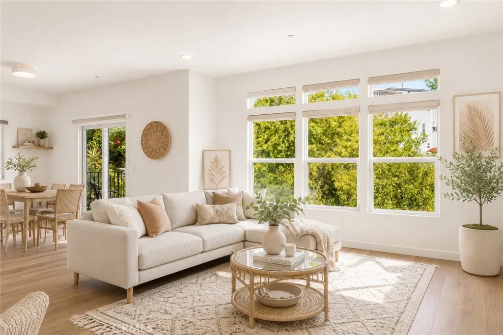 3822 Clayton Avenue, Los Angeles, CA 90027 - Main photo, Los Angeles, CA