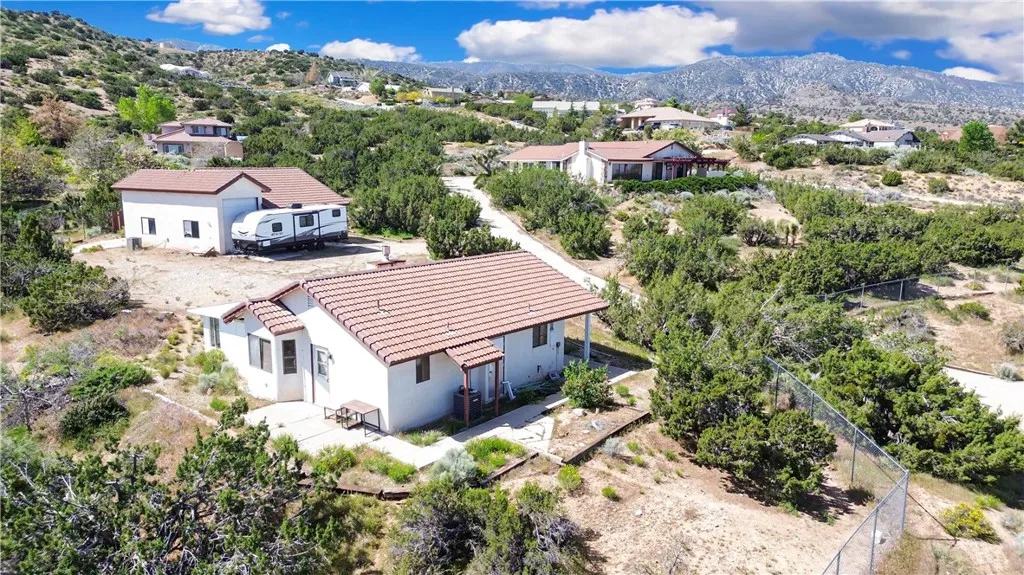 2929 Snow Line Drive, Pinon Hills, CA 92372 - Photo 5 of 67, Pinon Hills, CA