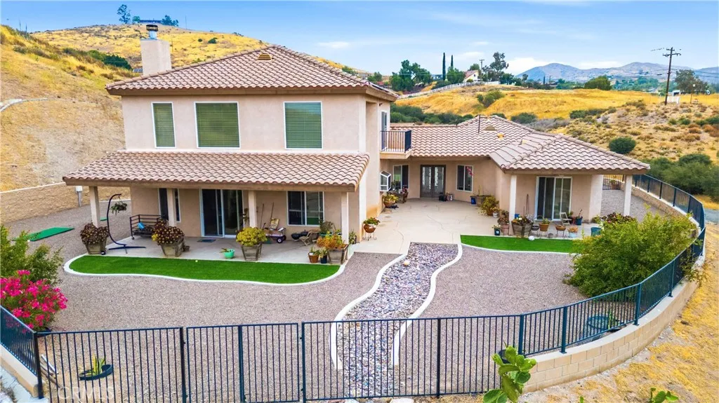 13675 Davenport, Agua Dulce, CA 91390 - Main photo, Agua Dulce, CA